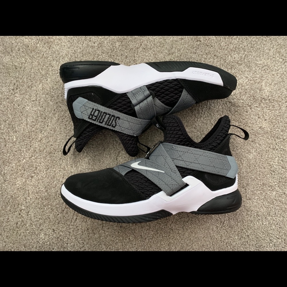 nike lebron soldier 12